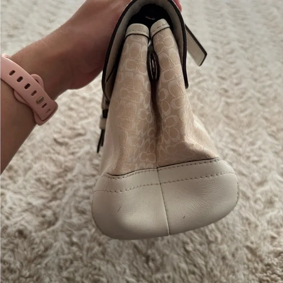 Coach Y2K Soho Handbag: Ivory Signature Jacquard - Picture 3 of 8